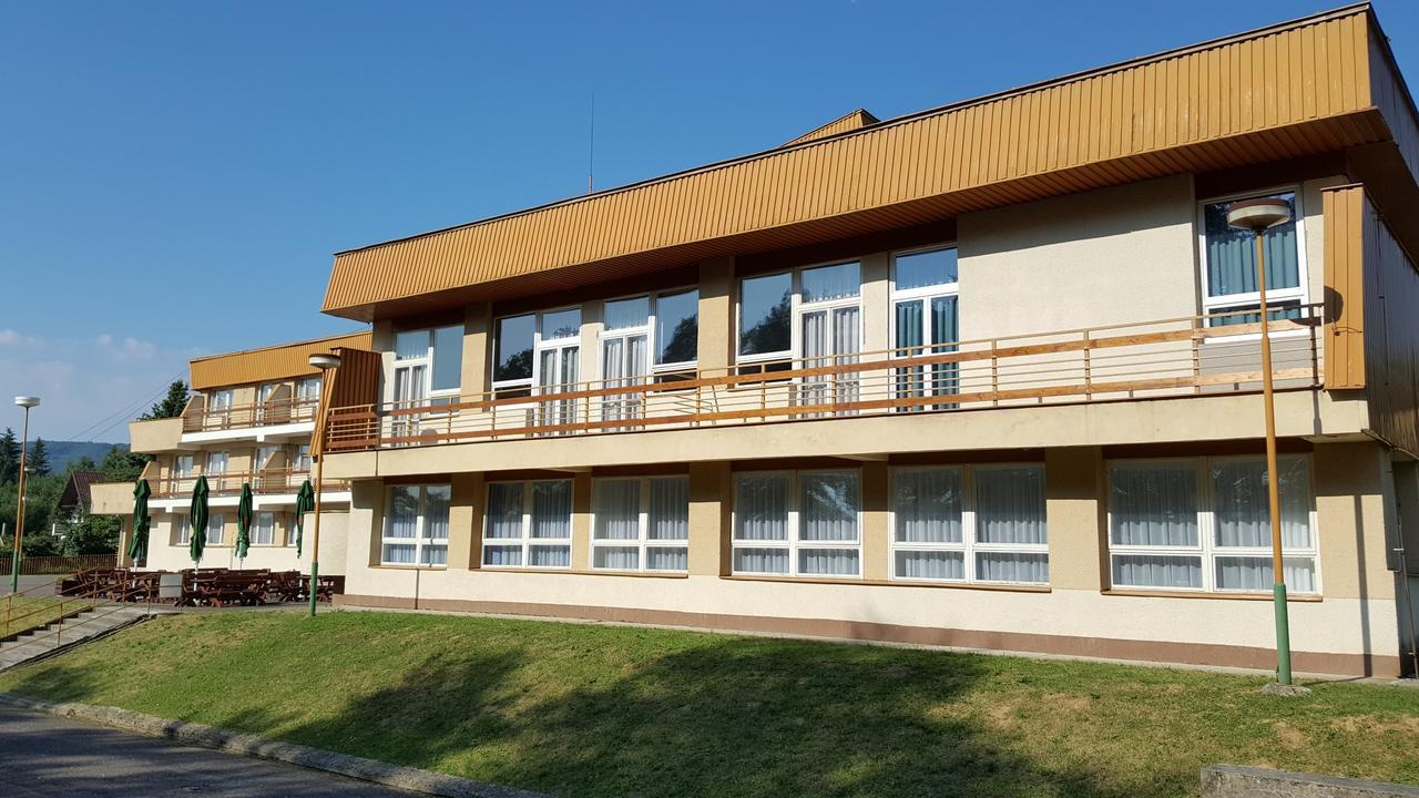 Hotel Banik Nitrianske Rudno Esterno foto